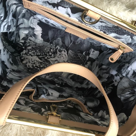Ted Baker Nude Bag/Tote with Gold Hardware - Picture 6 of 11